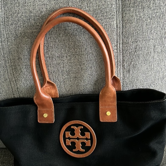 TORY BURCH BAG!!!!!! - Picture 2 of 3